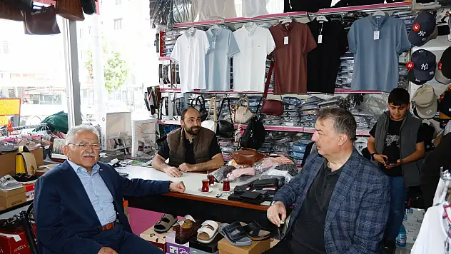 Başkan Büyükkılıç, Yeşilhisar'da devam eden yatırımları inceledi