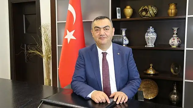 Başkan Büyüksimitci: 'Bizi aydınlık yarınlara taşıyacak olan gençlerimizdir'
