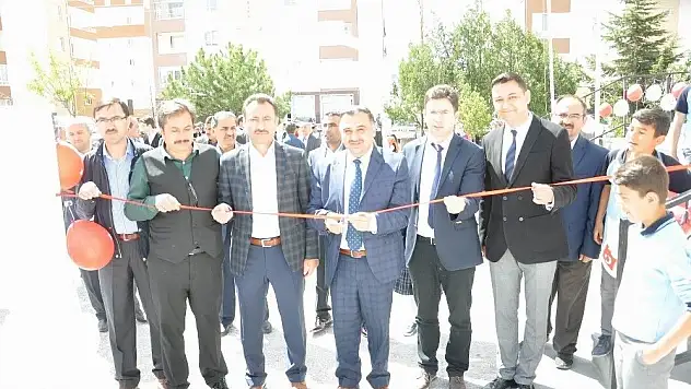 Başkan Cabbar'dan Bilim Fuarı'na ziyaret
