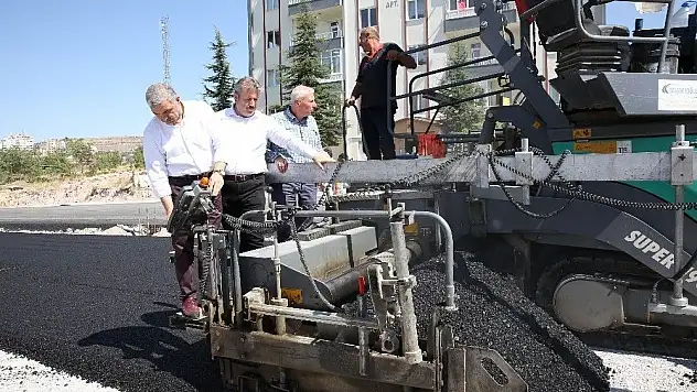 Başkan Çelik: Evladiyelik yollar yapıyoruz
