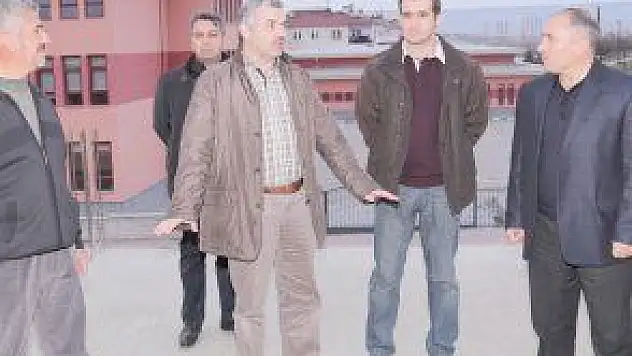 BAŞKAN ÇELİK, "SEMT KONAĞI MAHALLEYE RENK KATACAK"