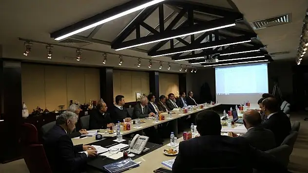 Başkan Çelik'ten ilçeler zirvesi