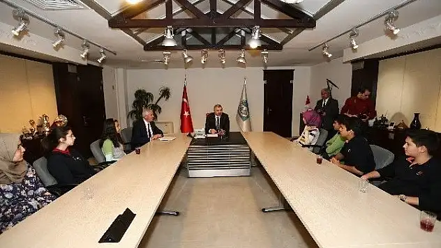 Başkan Çelik'ten Yüzde Yüz Başarıya Yüzde Yüz Kutlama