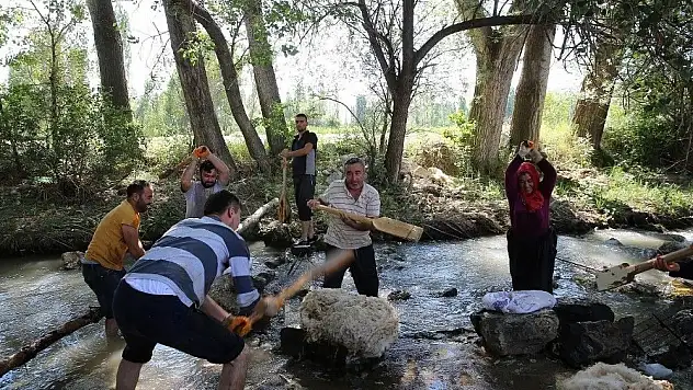 Başkan Çelik yün tokaçladı