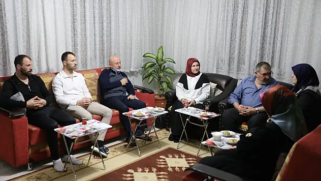 Başkan Çolakbayrakdar: 'Aziz şehitlerimiz asla unutulmayacak, emanetleri başımızın tacıdır'