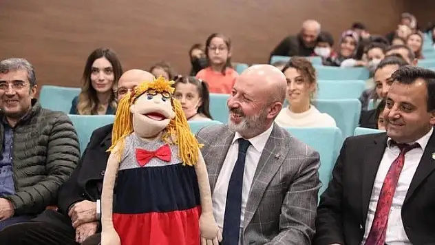 Çolakbayrakdar: Hedefimiz, şehrimizde yaşayan herkesin yüzünü gülümsetebilmek