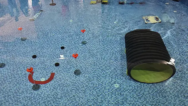 Su altı ve su üstü robotlar Kocasinan'da yüzdü