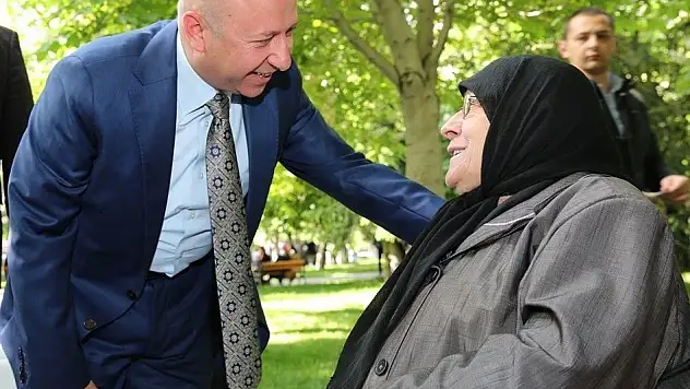Başkan Çolakbayrakdar, 'Annelerimiz bizim başımızın tacıdır'