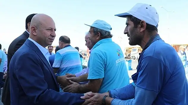 Başkan Çolakbayrakdar, Atölye Çalışanlarıyla Bayramlaştı
