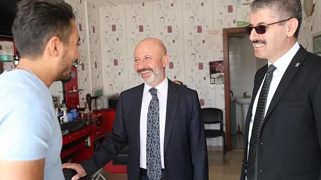 Başkan Çolakbayrakdar Camikebir Mahallesini ziyaret etti