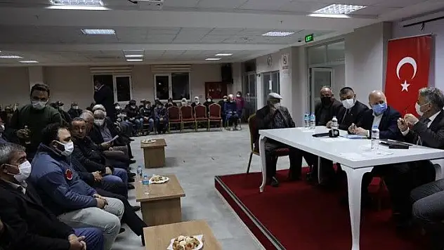Başkan Çolakbayrakdar çiftçilerle bir araya geldi