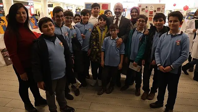 Çolakbayrakdar, 'Eğitimlerle geleceğin Türkiye'sini inşa ediyoruz' 