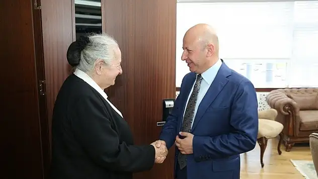 "Geçmişimizi iyi bilip huzurumuzu bozmaya çalışanlara fırsat vermemeliyiz"
