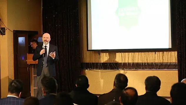 Başkan Çolakbayrakdar Gençlerle Buluştu