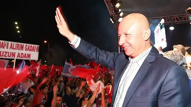 Başkan Çolakbayrakdar, 'Kazanan milli iradenin üstünlüğü oldu'

