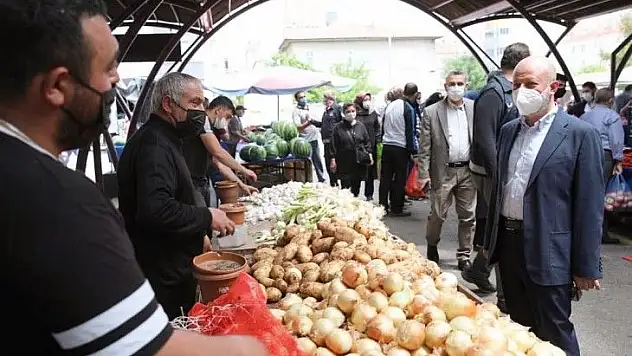 Başkan'dan pazar yeri denetimi