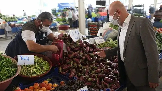 Başkan Çolakbayrakdar'dan pazar mesaisi