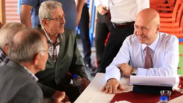 Başkan Çolakbayrakdar muhtarlarla buluştu
