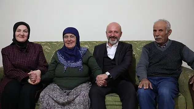 Başkan Çolakbayrakdar, Önce Rızalarını Sonra Hayır Dualarını Aldı
