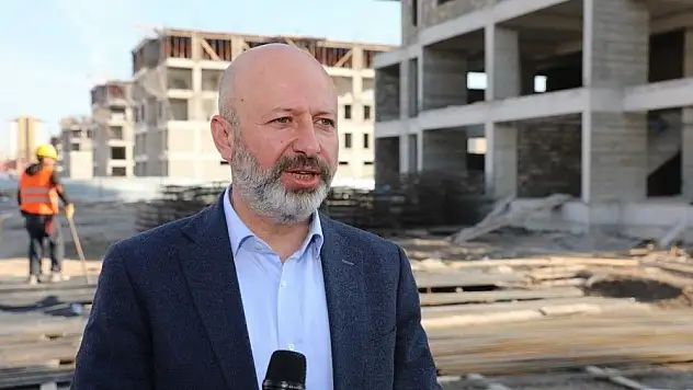 Başkan Çolakbayrakdar kentsel dönüşüm inşaatını inceledi!