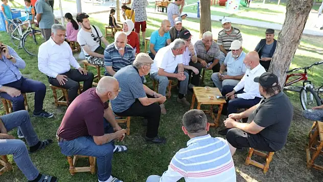 Başkan Çolakbayrakdar'dan esnaf ziyareti!