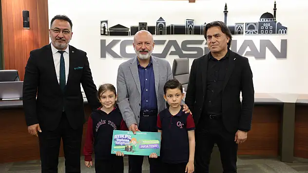 Başkan'dan dönüşüme büyük destek: minik öğrenciler ödüllendirildi