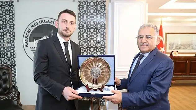 Başkan Dr. Memduh Büyükkılıç, 'Kızılay'ın her zaman destekçisi olmaya devam edeceğiz'
