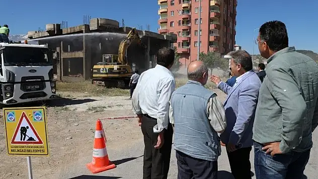 Başkan Dr. Mustafa Palancıoğlu 'İmar Mevzuatına aykırı tehlike arz eden her türlü yapıyı yasal mevzuatlar içerisinde yıkımını gerçekleştiririz'
