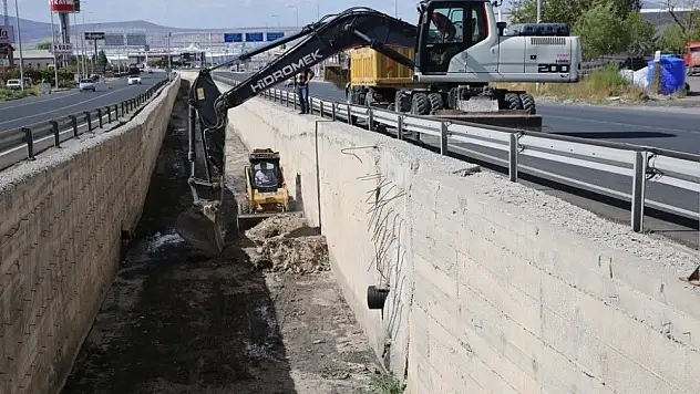  'Taşkın Su Kanalları Yağışlı Günlerde Melikgazi Şehrinin Adeta Sigortası Olmaktadır''