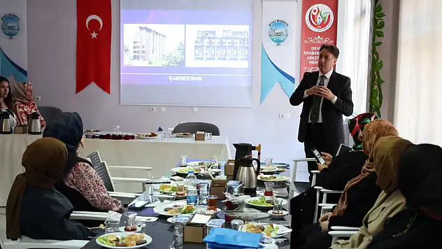 Başkan ilçedeki o isimlerle 3'ncü kez bir araya geldi!  Sebebi dikkat çekti...