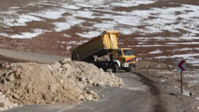 Başkan Karayol yol çalışmalarını yerinde inceledi