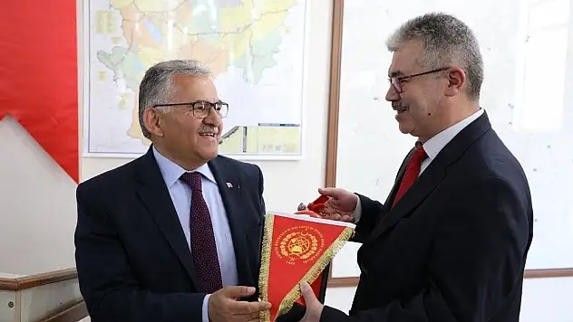  Büyükkılıç: 'Kayseri il sınırları içi onlara emanet'
