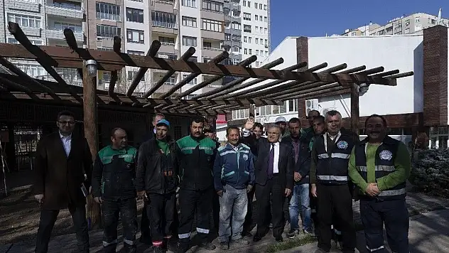 Başkan Büyükkılıç  ALO 153 Çağrı Merkezi'nde vatandaşın talebini dinledi