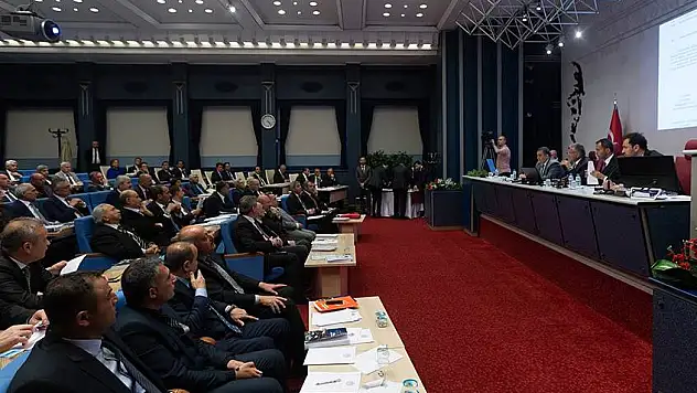 Başkan oldu borçlu çıktı!
