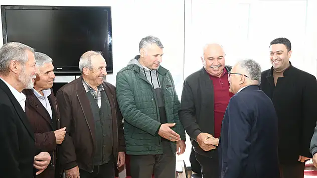 Başkan otobüsçüler ile bir araya geldi