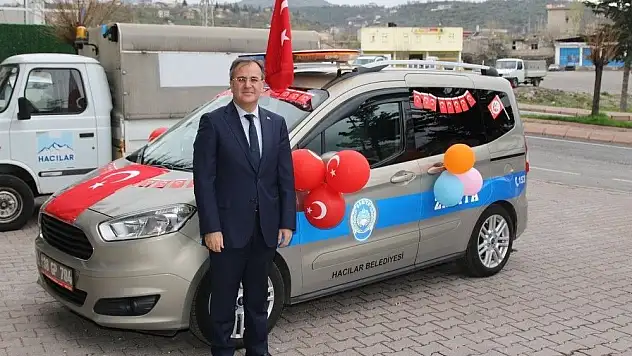 Başkan Özdoğan çocukların bayramını hediyelerle kutladı