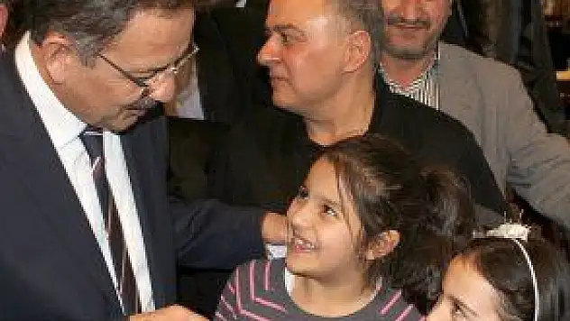 BAŞKAN ÖZHASEKi'YE YERALTINDAN DESTEK