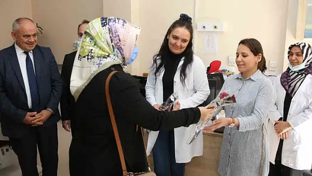 Başkan Öztürk 'Diş Hekimleri Gününü' kutladı