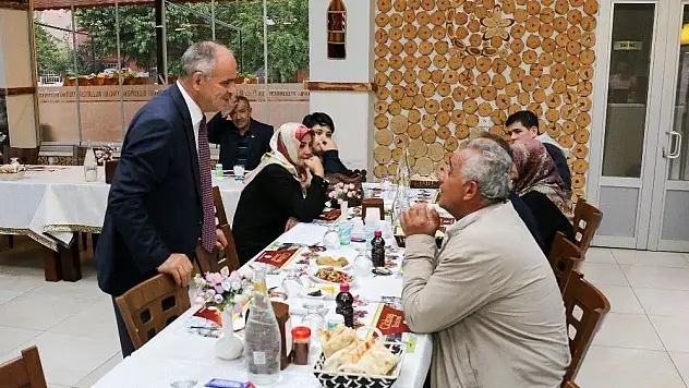 Başkan Öztürk Şehit Aileleriyle İftarda Buluştu
