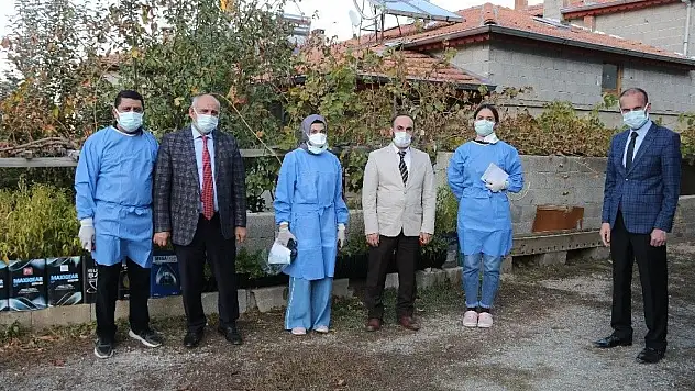 Başkan Öztürk'ten sağlık çalışanlarına ziyaret
