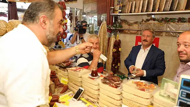 Palancıoğlu aşure dağıttı!