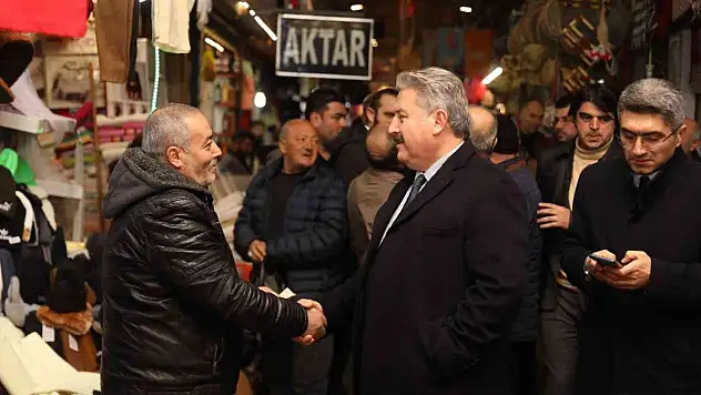 Palancıoğlu'dan, çarşı ziyareti: Eski günlerini aratmaması için elimizden geleni yapacağız