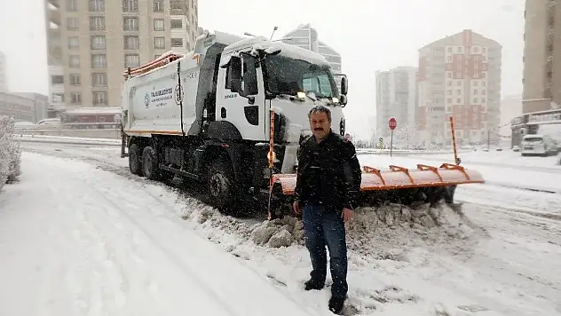 Başkan Palancıoğlu, karla mücadelede