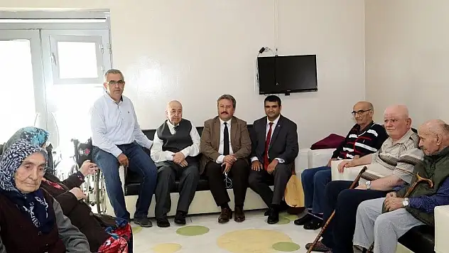 Başkan Palancıoğlu'ndan yaşlılara ziyaret
