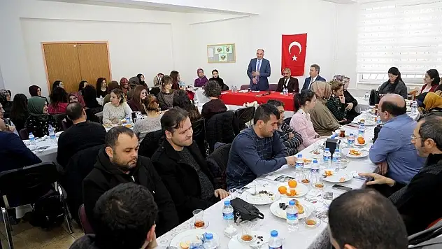 Başkan Palancıoğlu Talas'ın rehber öğretmenleriyle bir araya geldi