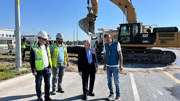 Başkan, sabahın ilk ışıklarıyla 31 mahalleye hayat olacak o projeyi inceledi