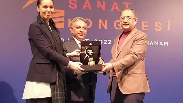 Ankara'dan ödülle döndü