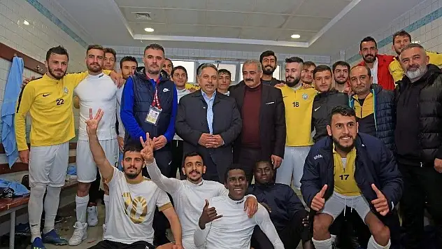 Başkan Yalçın'dan Talasgücü'ne tebrik
