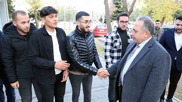 'Gözlerinizden öpüyorum'