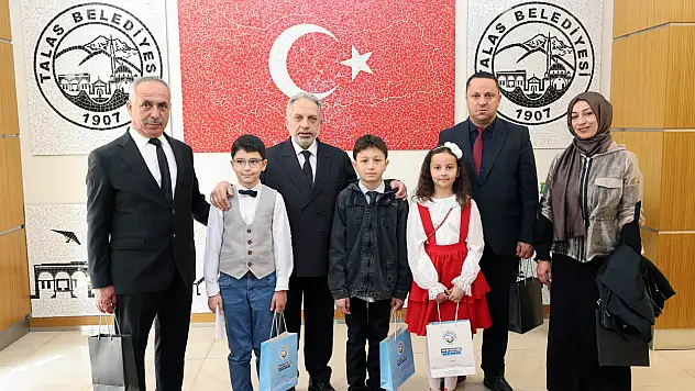 Başkan Yalçın'ın minik ziyaretçileri